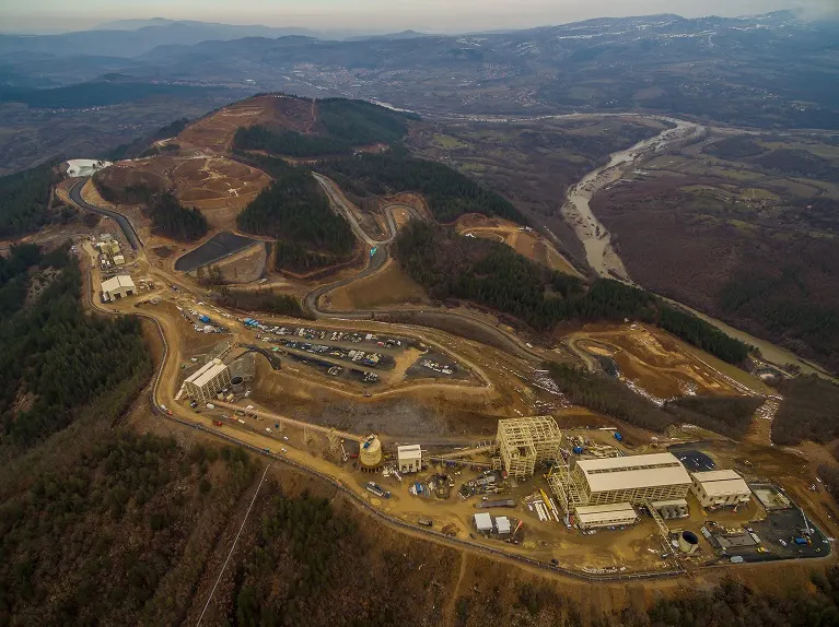 Първи златен концентрат от мината край Крумовград