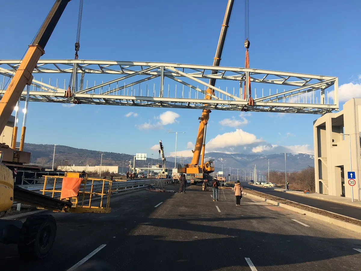 The pedestrian bridges over the Sofia Ring Road are in operation